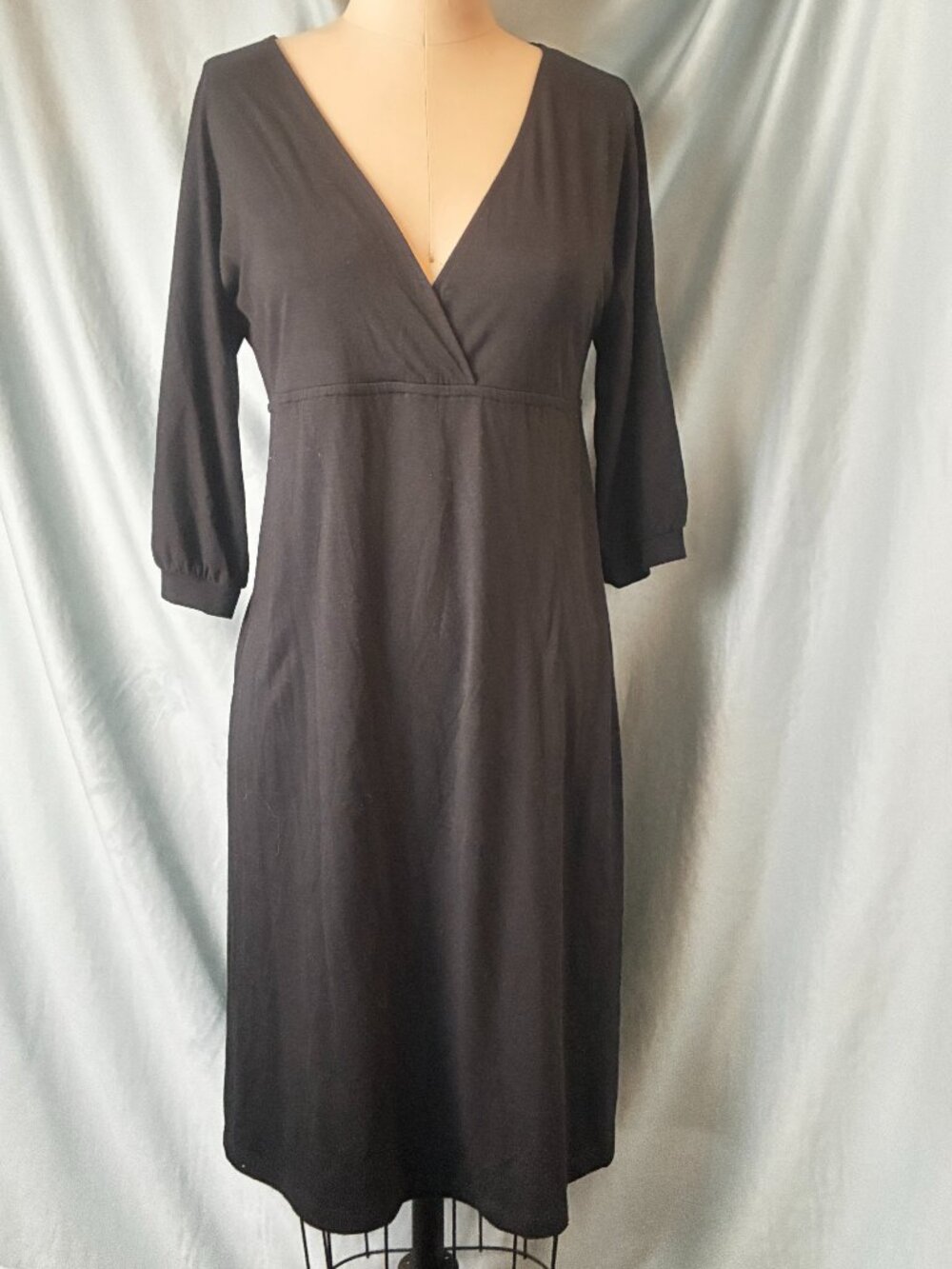 Forever 21 Black Empire Midi Dress